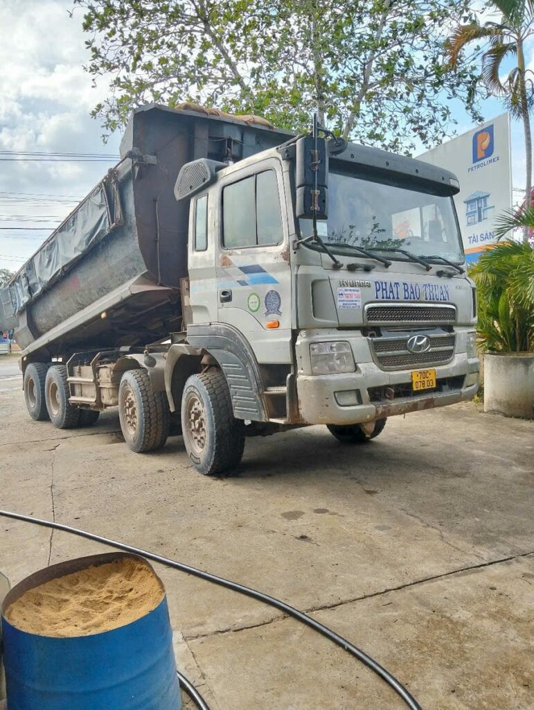 Công ty Phát Bảo Thuận chuyên cung cấp đất cát đổ nền