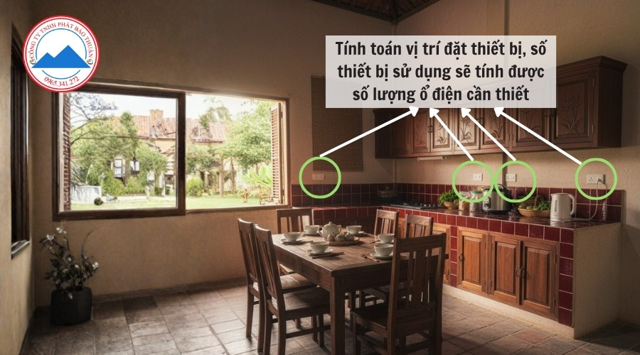 Nhà bếp cần nhiều thiết bị điện nên cần tính số mặt ổ cắm điện nhiều hơn khi làm hệ thống điện ở đây